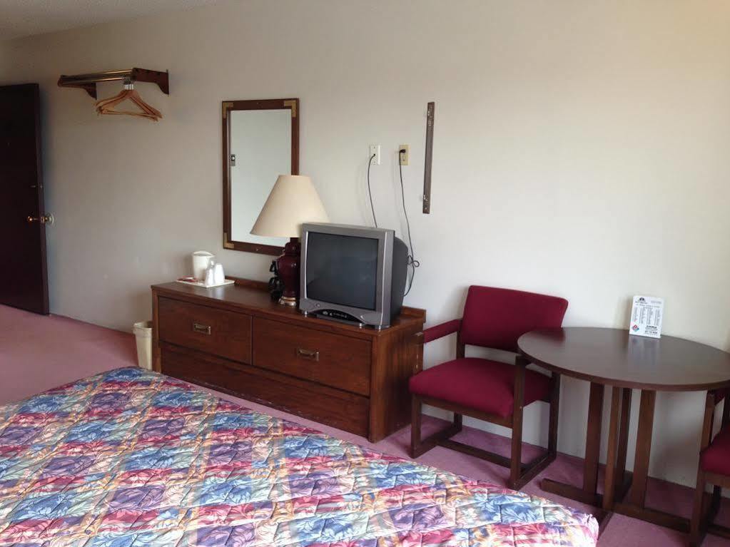 Americas Best Value Inn Laramie Exteriör bild